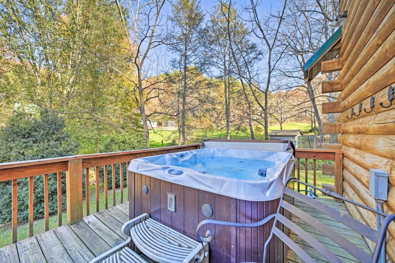 Creekside Bryson City Cabin With Private Hot Tub Zewnętrze zdjęcie