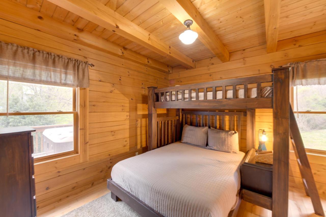 Creekside Bryson City Cabin With Private Hot Tub Zewnętrze zdjęcie
